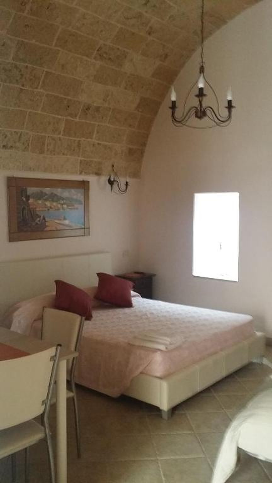 Camera matrimoniale con letto king e bagno privato a Corte Della Luna